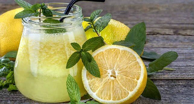lemon water in the diet